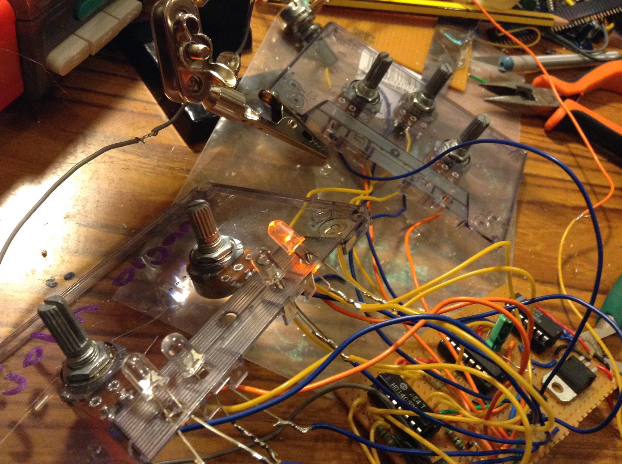 10457360_726918114039900_2471622113020987156_o Phantom Chips